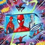 Práctico y colorido portatodo Triple Spiderman